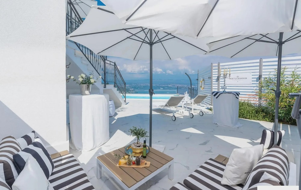 Villa Lauriana Nearby Opatija - Crovillas
