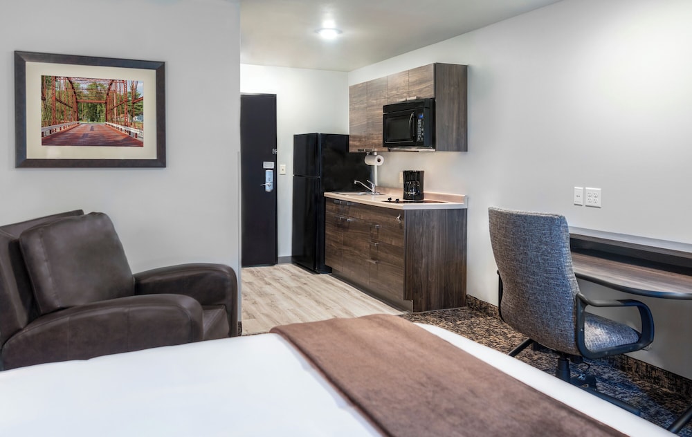 My Place Hotel-Redding CA
