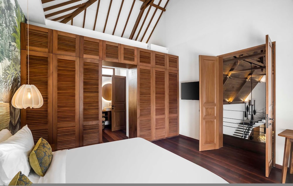Villa Nusantara 4 by Alfred in Bali - Brand NEW Luxury 4BD Pool Villa Pererenan Beach Caggu