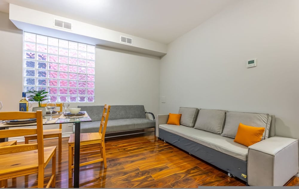 Bright 1BR Apt in Niagara Falls and Scenic Stay