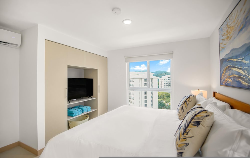 Upstay - New Condo w Incredible Views in Jaco