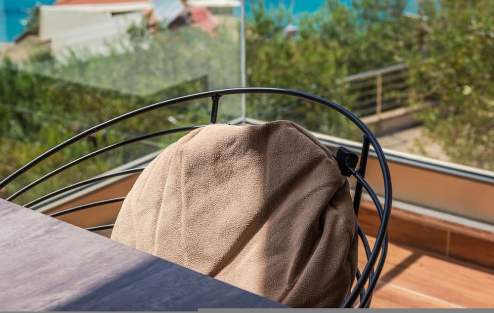 Exclusive Seafront Apartments Apartment 2