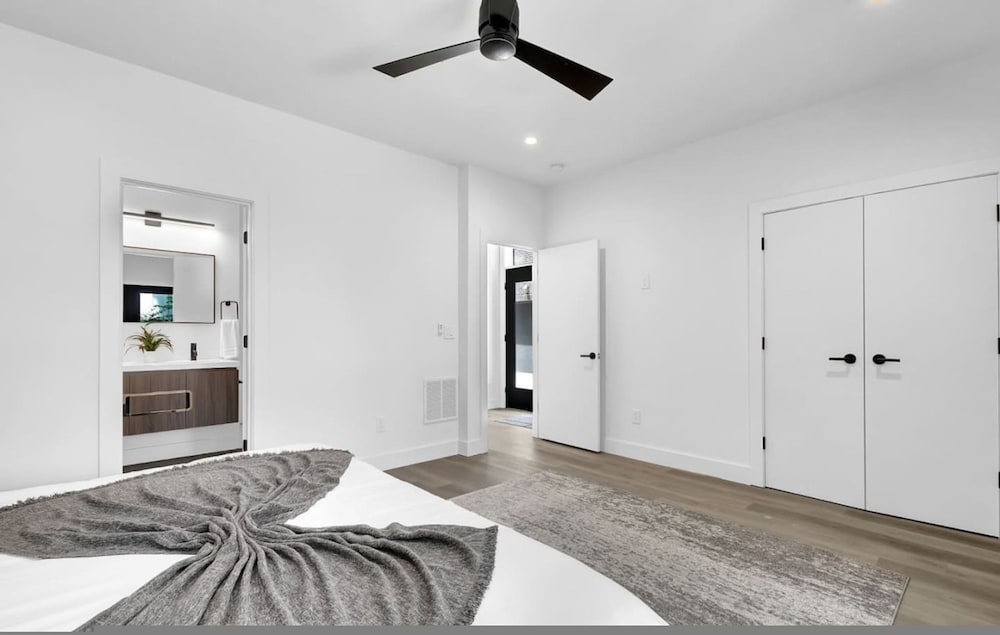 Stylish Getaway -columbus-3 Bedroom Masterpiece