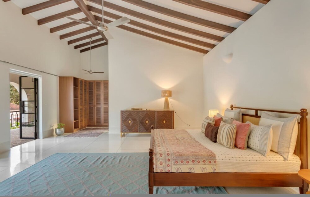 Casa Brilhante - 4BR Villa w Private Pool Garden