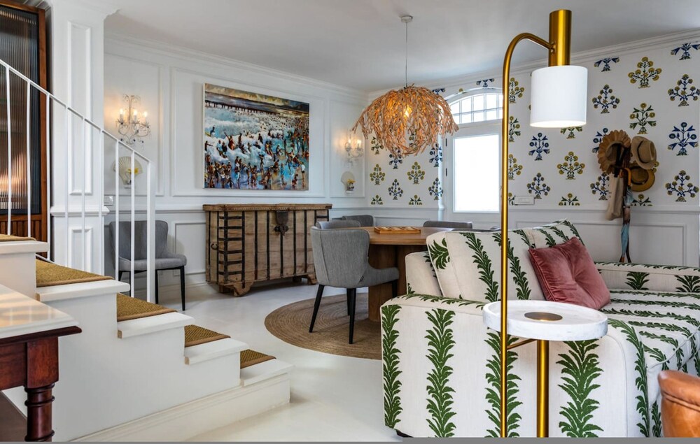 Modern Coastal Townhouse at The Majestic