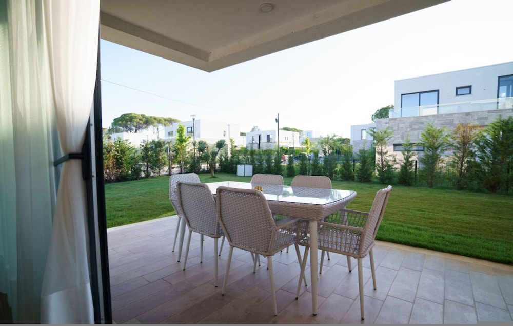 Sanpietro Vacation Villa 004