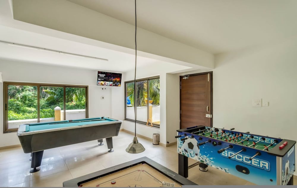 1BR w Pool Sauna Near Calangute Baga Beach