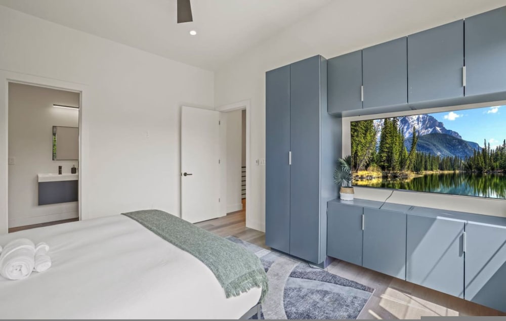 Stylish Getaway -columbus-3 Bedroom Masterpiece