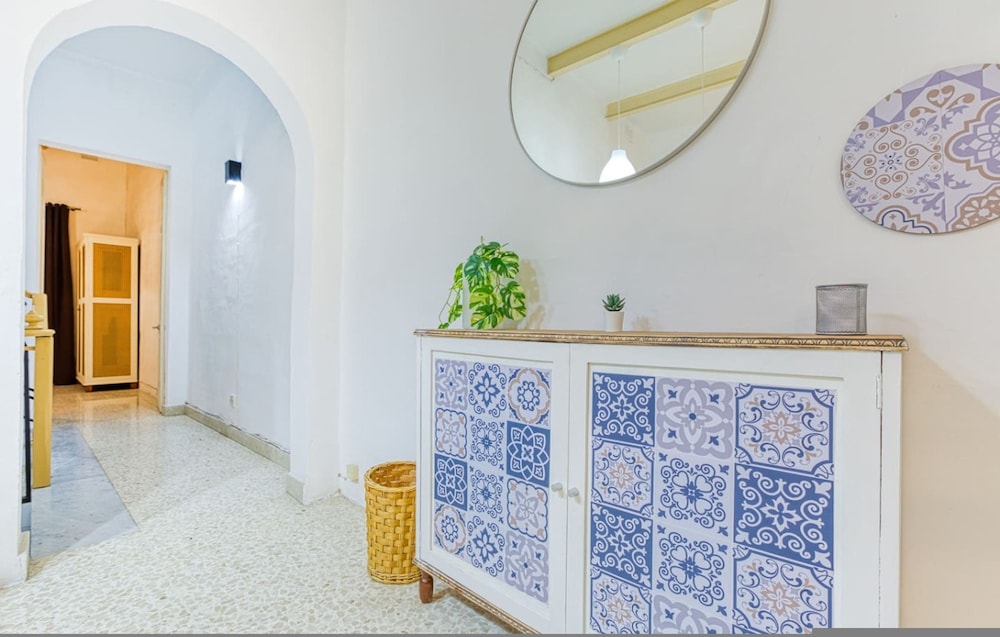 Lilly the Traditional Maltese Townhouse in Sliema