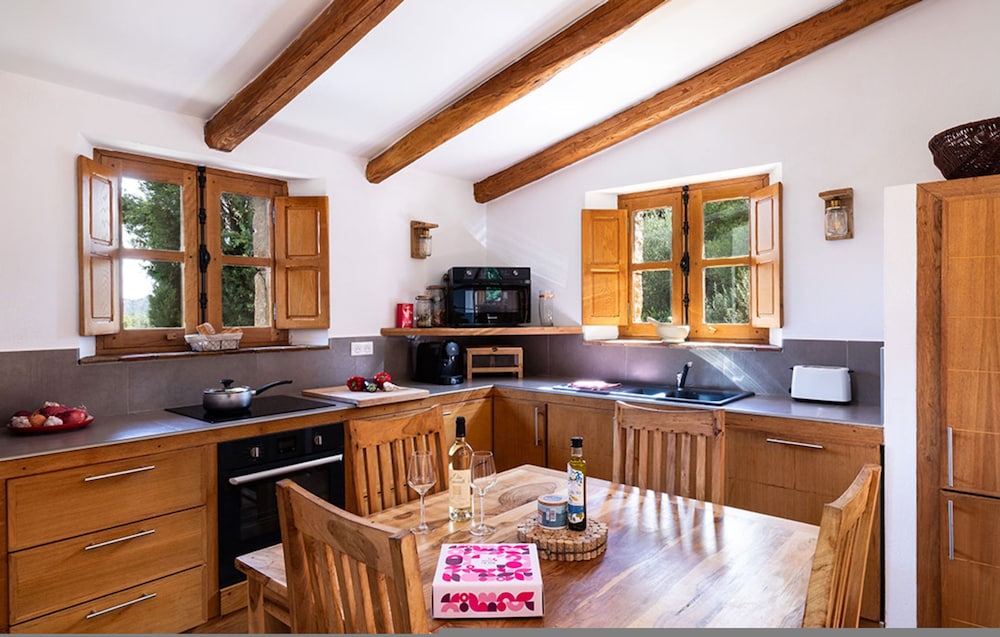 U Caseddu in Sotta With 2 Bedrooms and 1 Bathrooms