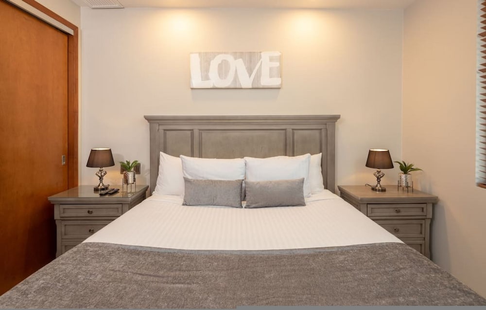 Luxury Las Palomas Oceanview Condo - Phase 2