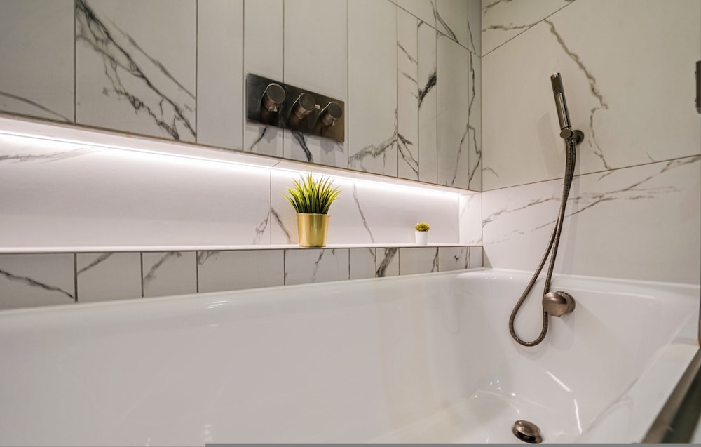 Central London Stay in Vauxhall With Balcony