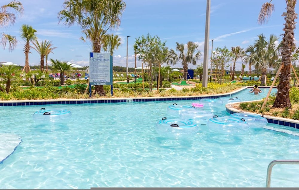 Amazing 4bdr Near Parks w Pool