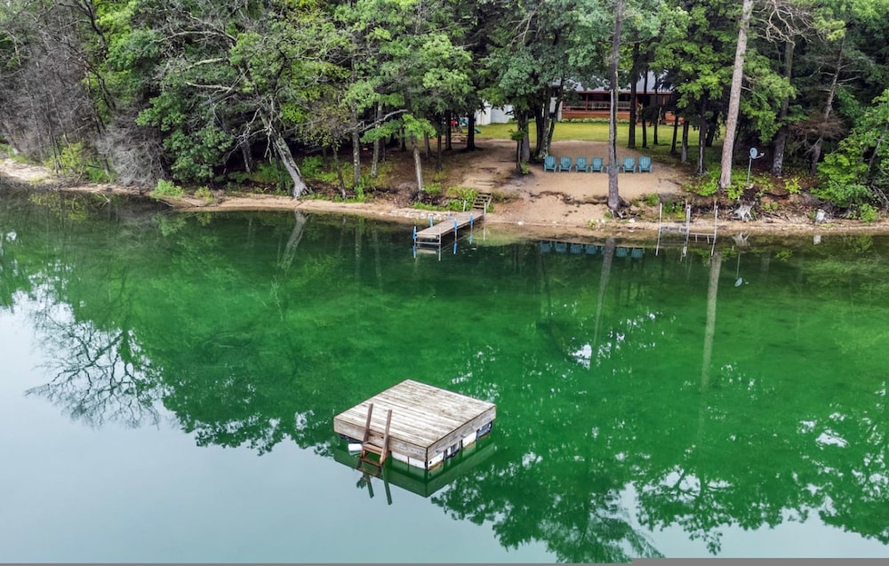 Lakeside Getaway pet Friendly