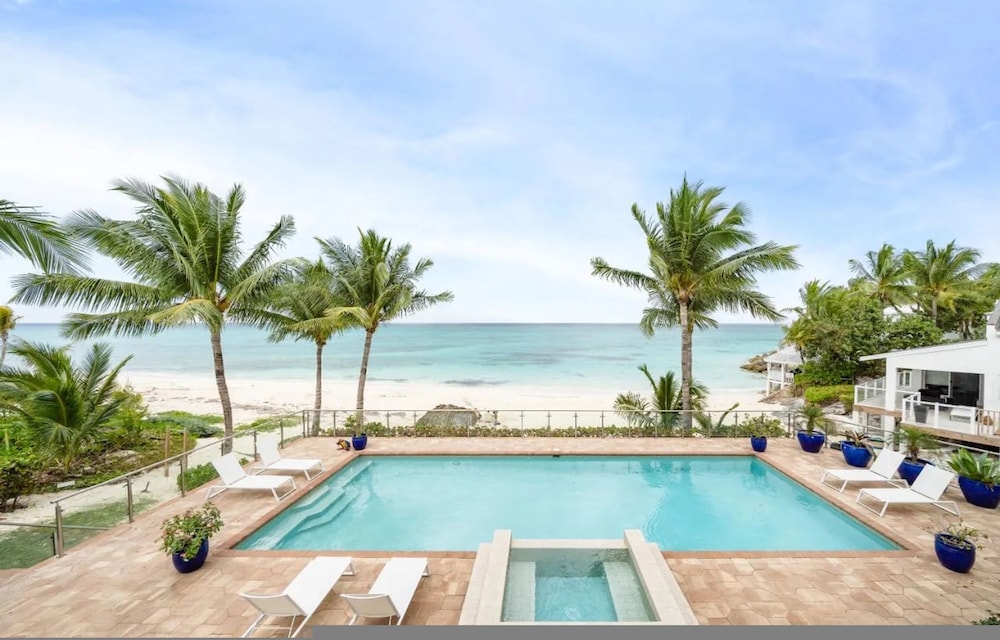 Trinity Villa in New Providence