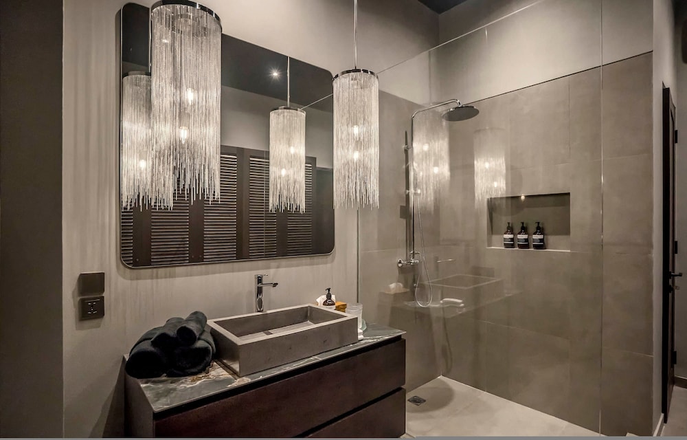 Umayam Luxury Townhouse 7 by Alfred in Bali - New Modern Luxury 3BR w Pool Near Pererenan Beach