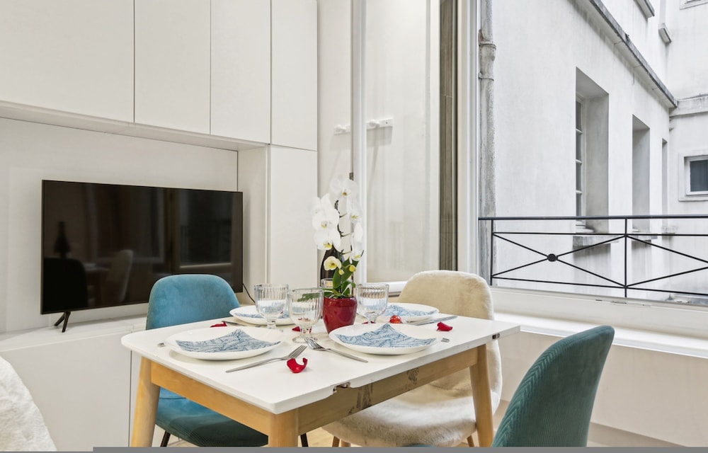 Lavie Maison AC Center of Paris