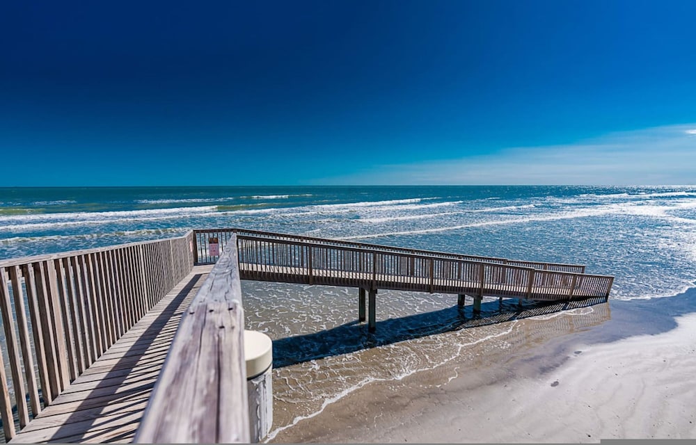 Easy Beach Access Charming Beachside Condo