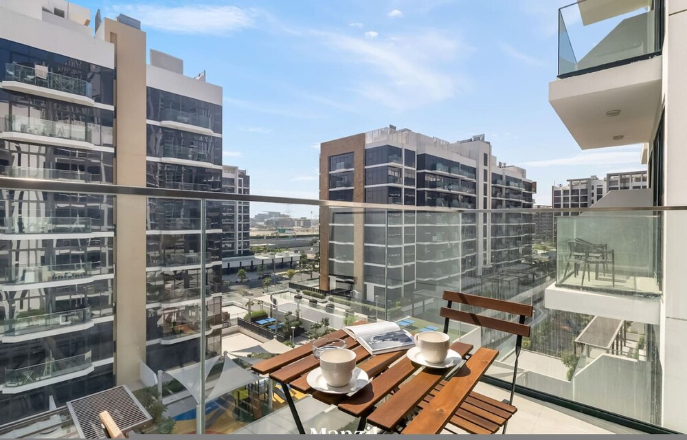Elegant Studio w Balcony View Near Downtown Dubai