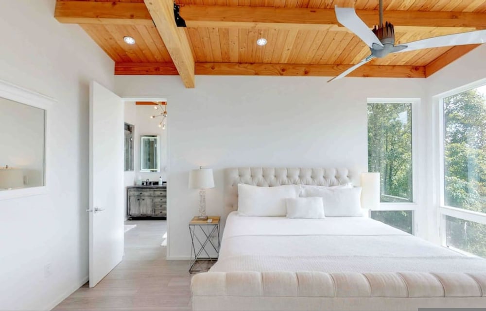 Sky-high Mountain Luxury w Jaw Dropping Views