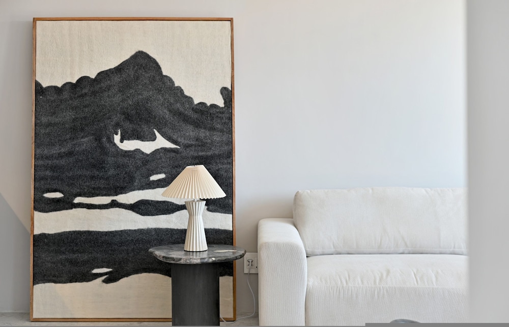 Elegant One Bed Sea Point Mountain Views