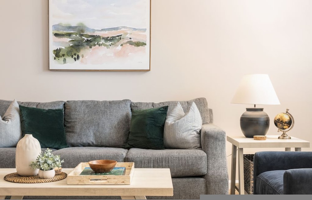 Ground Floor 2BR w Lux Amenities At Albany Glen