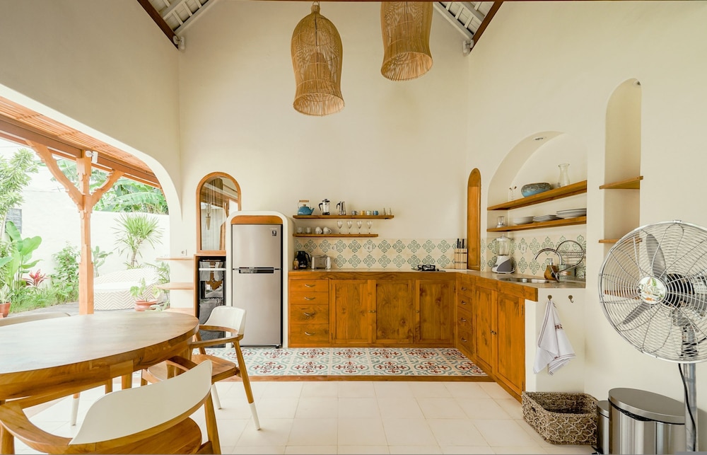 Villa Canggutopia 3 by Alfred in Bali - Tropical 1BR Villa in Heart of Canggu Echo Beach