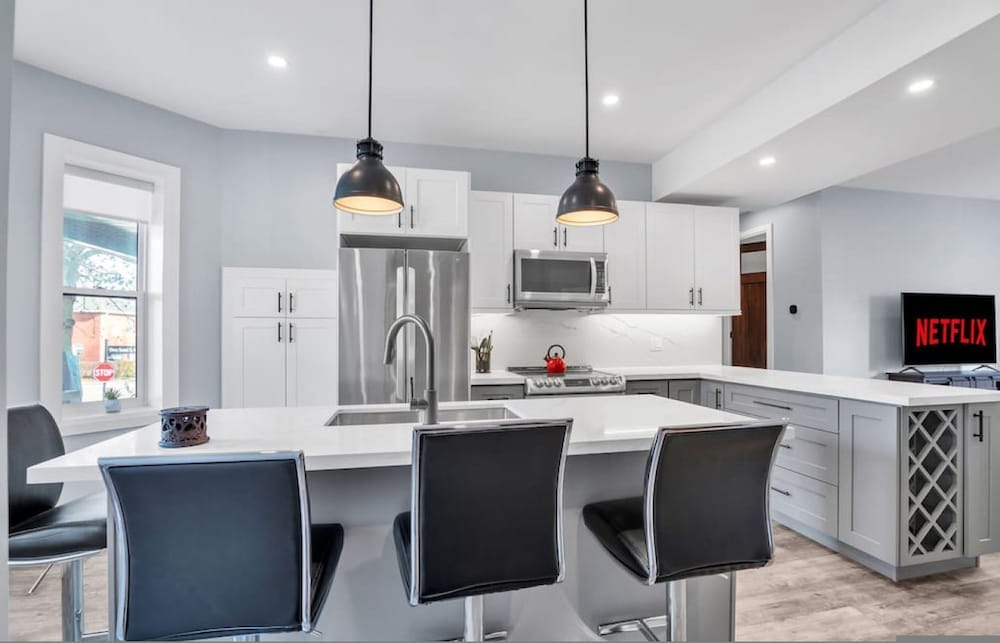 Tranquil 2BR Triplex in the Heart of Shelburne