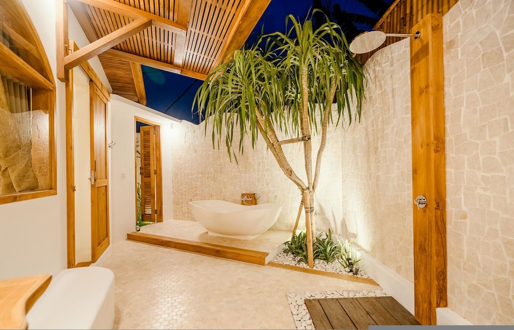 Villa Canggutopia 3 by Alfred in Bali - Tropical 1BR Villa in Heart of Canggu Echo Beach