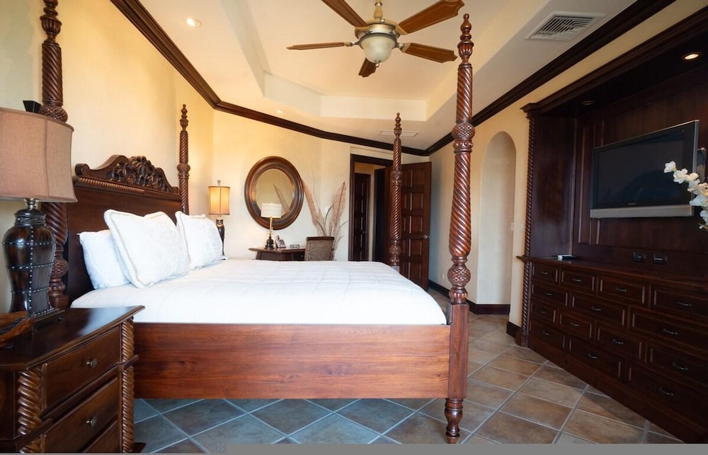 CR Luxury Bella Vista 7A 3 Bdrm