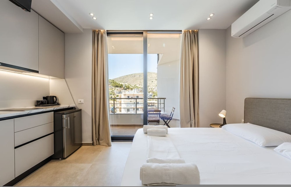 Luxury Studio With Free Parking