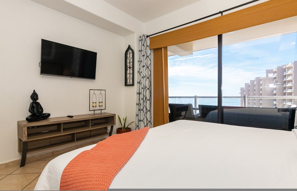 2BR Beachfront Escape in Puerto Penasco