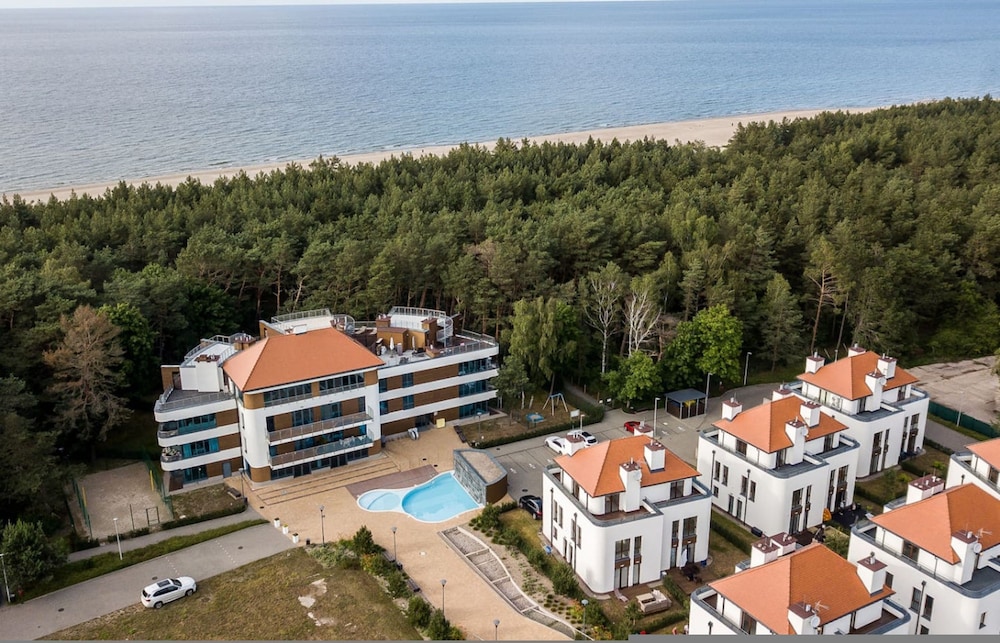 Modern Pla a Basen Rodzinnie i Luksusowo