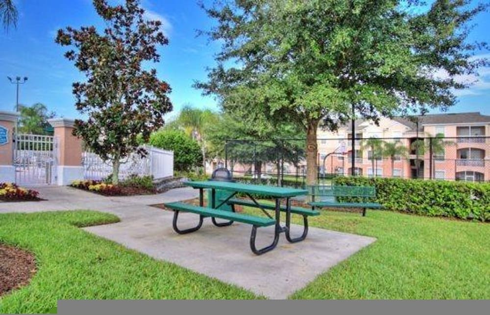 Caribbean Breeze Pool Home 3 Miles to Disney