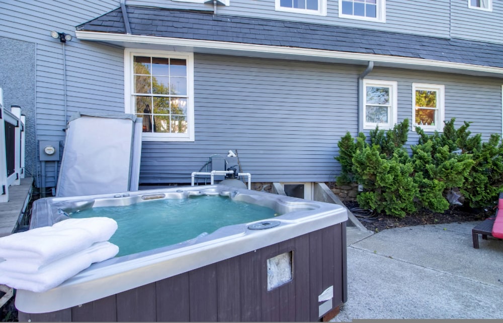 Jacuzzi - West Point - Family Friendly