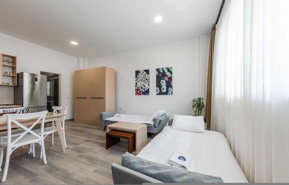 Seaside Apartment With Resort Access - Margarita