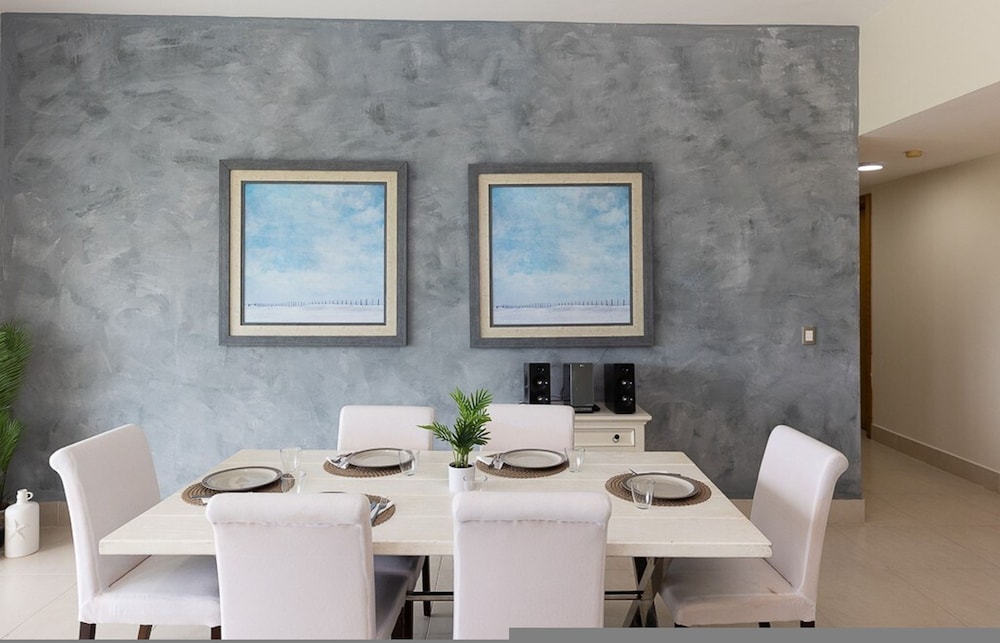 The Seashells Beach Condo by Acomodo