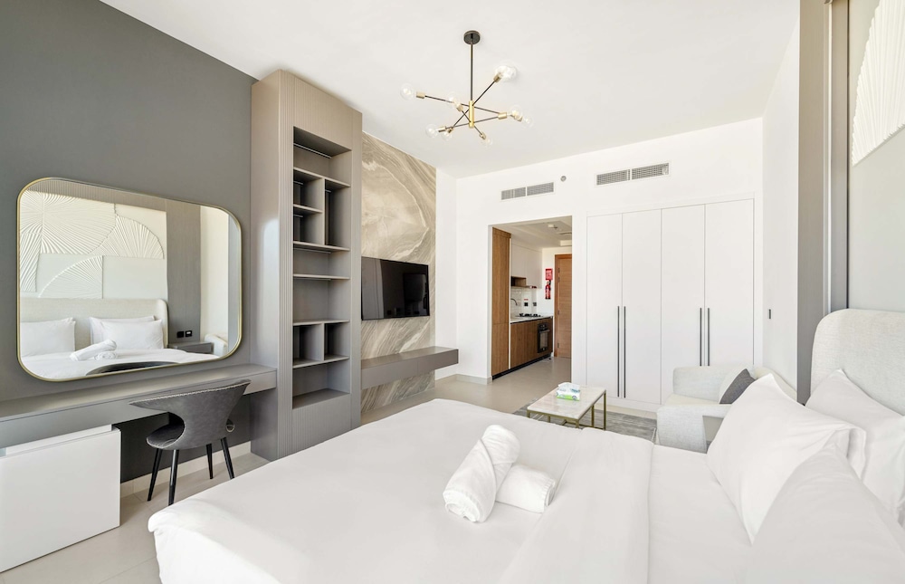 Charming new Studio With Pool and gym in Al Furjan