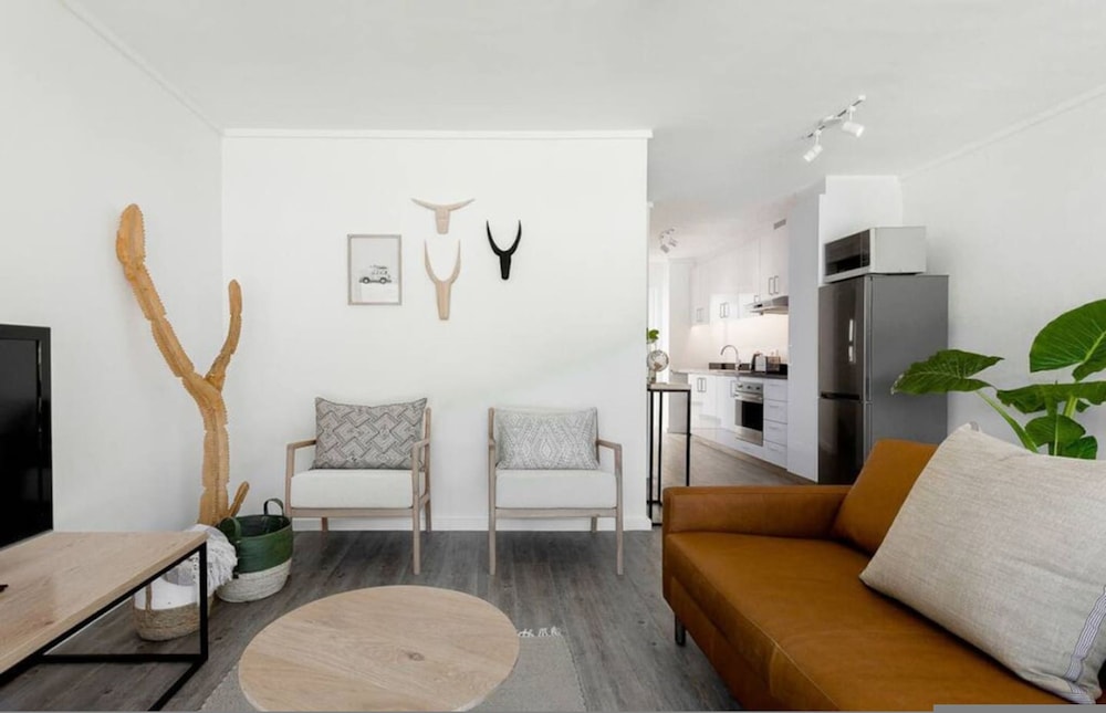 Designer 3 Peaks Apt Stunning Table Mountain Views