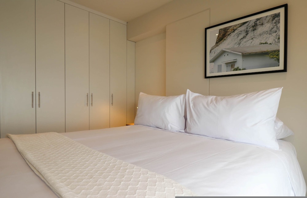 w Amazing 3BR w Balcony in San Isidro