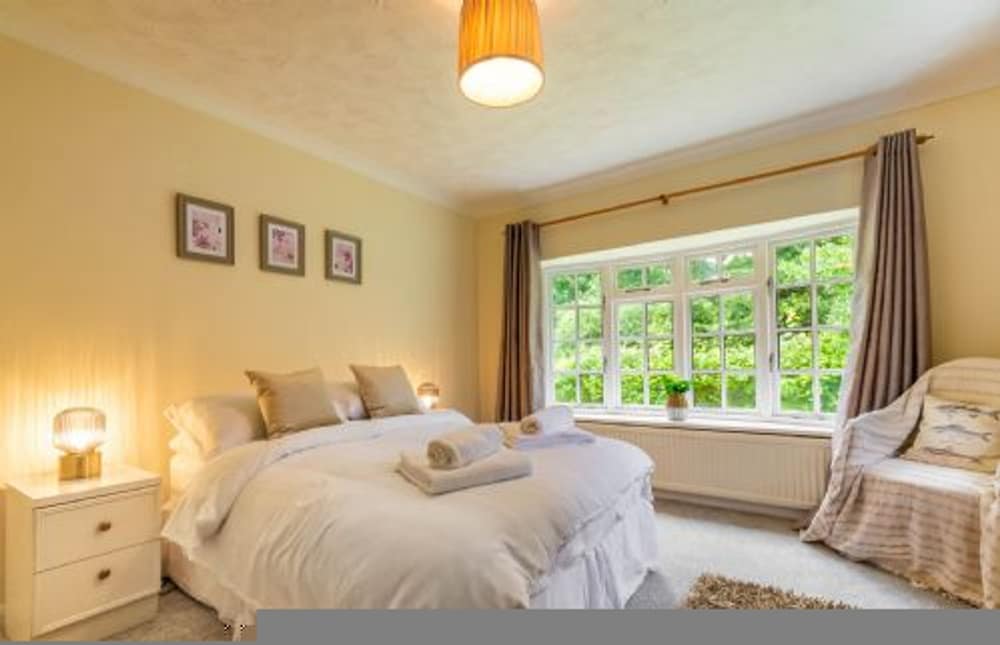 Host Stay Alderfen View view 5