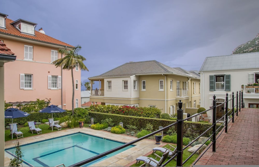 Modern Coastal Townhouse at The Majestic