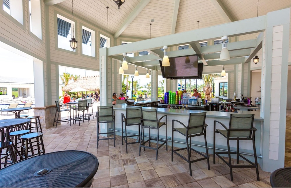 Amazing 5bdr House w Pool -4857