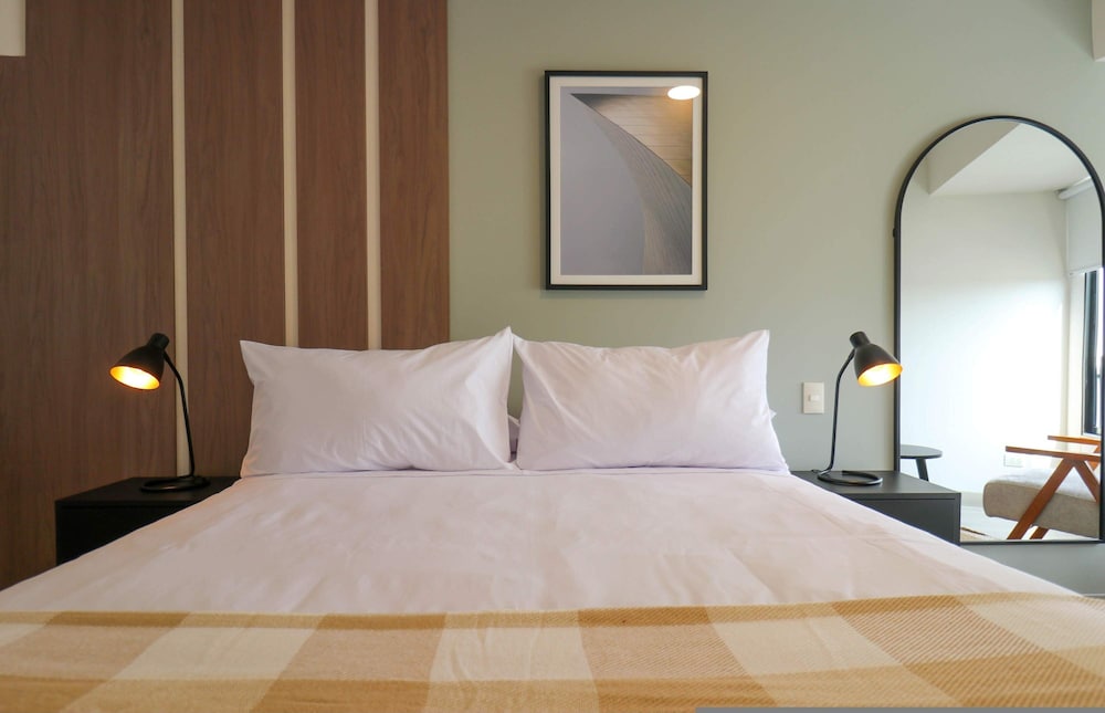 w Grandiose 1BR w Great Balcony in San Isidro