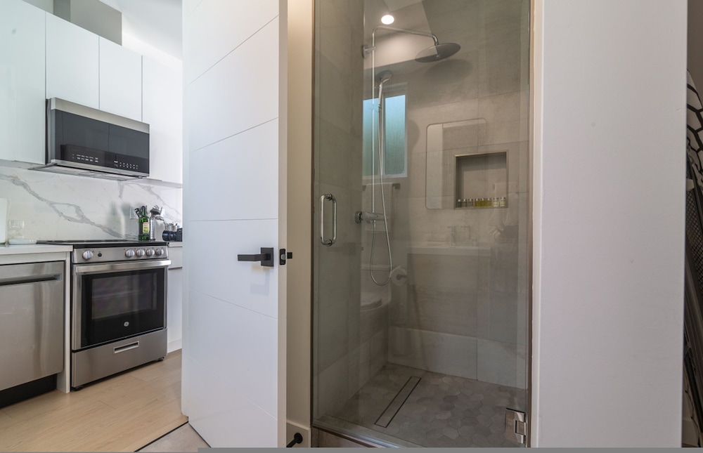 Scandinavian-style 1BR Apartment Built 2024 p80