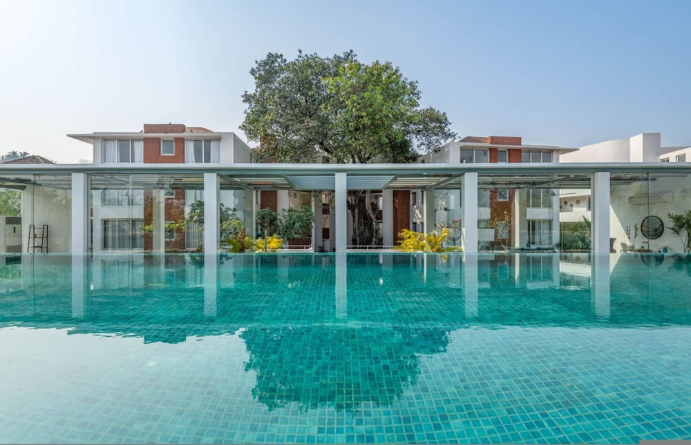 El Arbol by Hireavilla - 2BR w Rooftop Pool Nerul