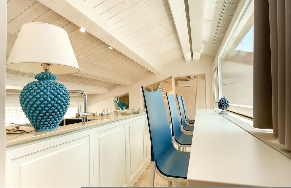 Marina Homes Suite in Syracuse