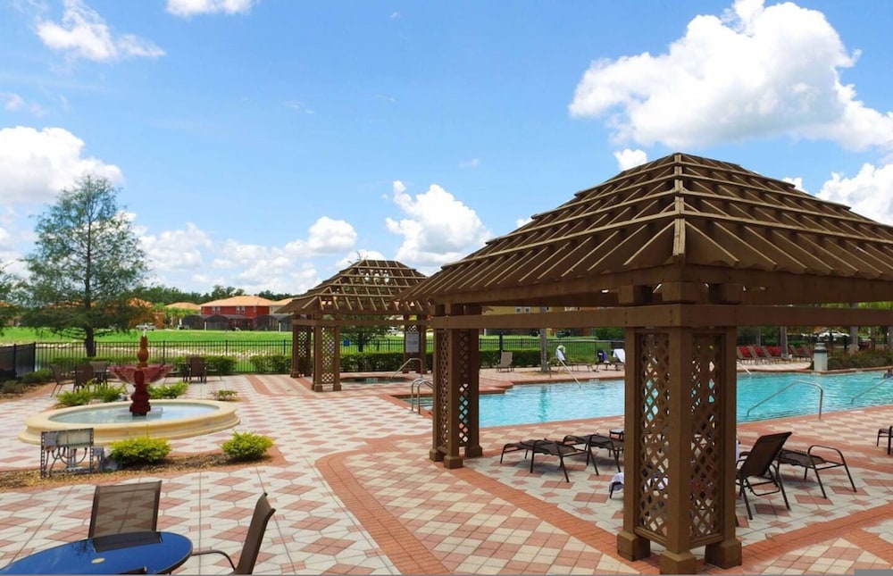 Charming Home Close to Disney view 3