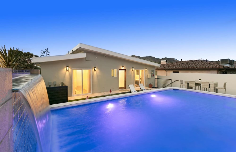 Hollywood Hills Heatpool BBQ Prime Location