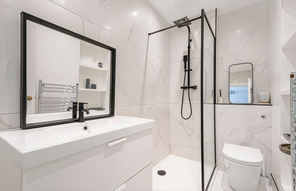 2-bed Knightsbridge Home